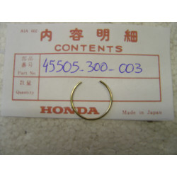 Clip Capuchon Piston Maître Cylindre Frein Honda Four | 45505300003