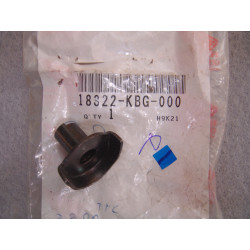 Bague montage pot droit Honda CB250R 1994 - 18322KBG000