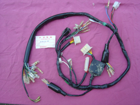 Faisceau électrique neuf Honda 350 Four - Réf. 32100333000