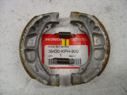 Jeu de machoires AR de INNOVA 125 2003-11 HONDA 06430-KPH-900