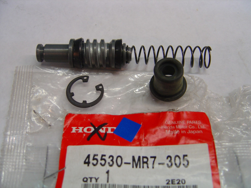 Kit Réparation Maître-Cylindre Avant Honda CBR900R VFR RC30