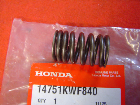 Gros ressort de soupape Honda CBF125 2011-2013 - Réf. 14751KWF840