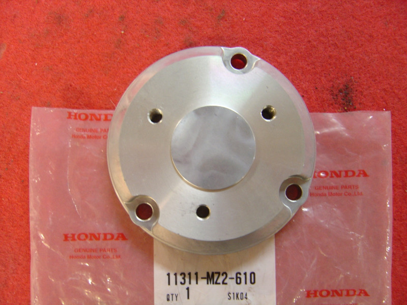 Couvercle vilebrequin droit Honda CBR1000F 93/00 - Réf. 11311MZ2610
