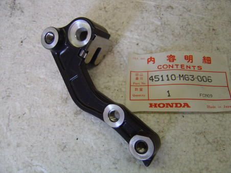 Support Étrier Frein Gauche Honda – Réf. 45110MG3006