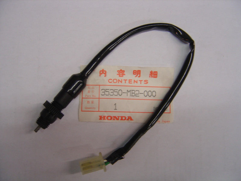 Contacteur Stop Arrière Honda VF750F VF1000F – Réf. 35350MB2000