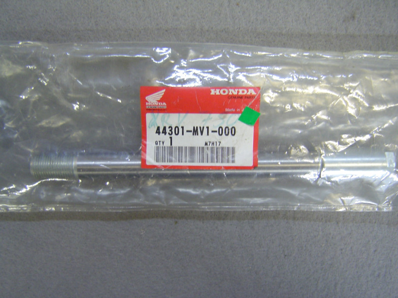 Axe de roue avant Honda XRV750 XL600V - Réf 44301MV1000