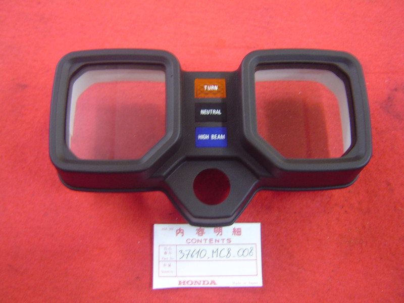 Boîtier supérieur compteurs Honda FT500C 82 | Réf. 37610MC8008