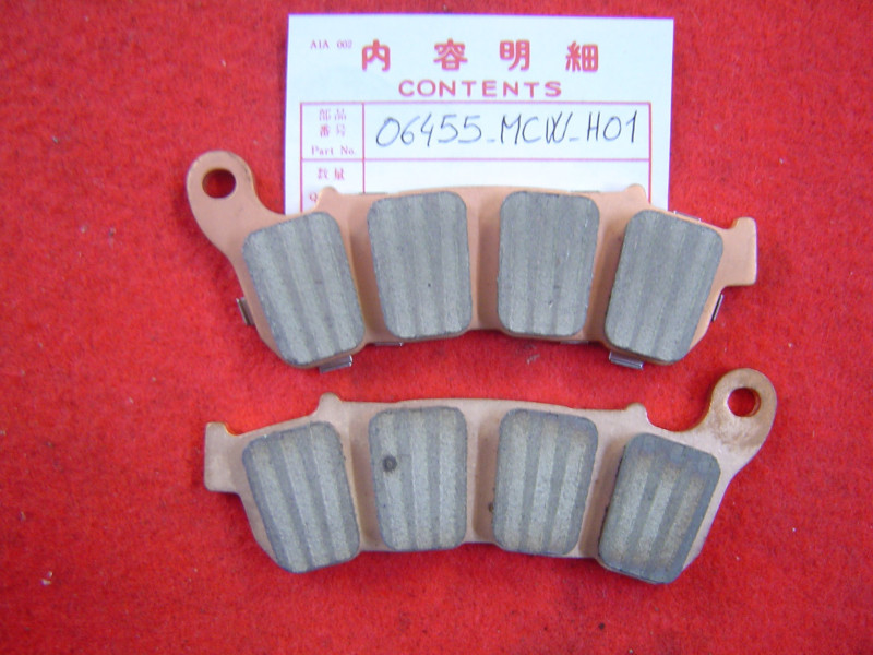 Plaquettes Frein AV Droit Honda 06455MCWH01 NT700V VFR800