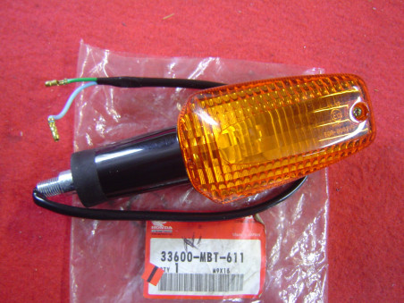 Clignotant AR droit Honda XL1000V 33600-MBT-611
