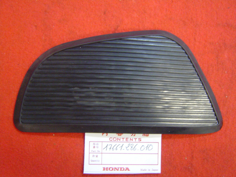 Caoutchouc flanc réservoir droit CB250-350 Honda | Réf. 17661-286-010