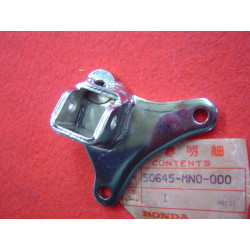 Support repose-pied avant gauche Honda VF750 – 50645-MN0-000