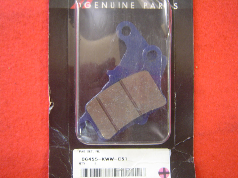 Plaquettes Frein AV Honda AFS110 CUB125 - 06455KWWC51