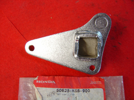 Platine Repose-Pied AV Gauche Honda VT125C | Réf. 50625-KGB-900