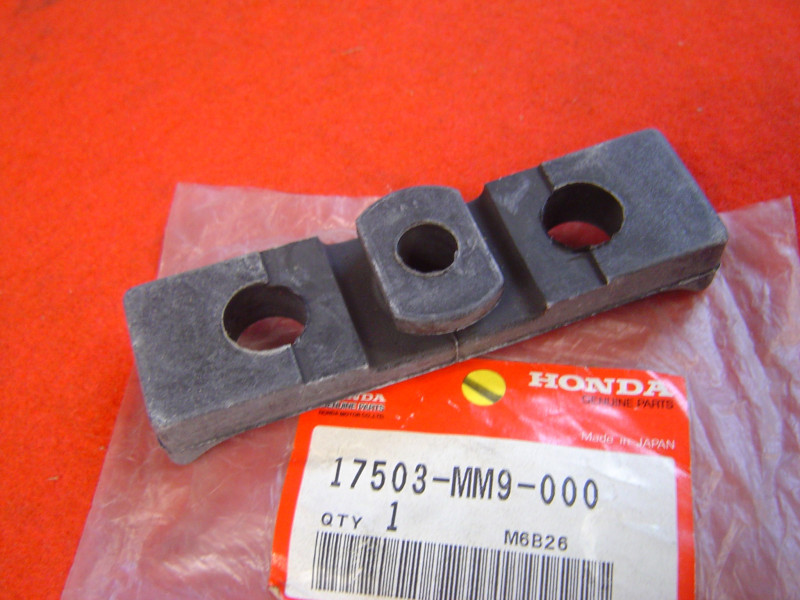 Caoutchouc fixation réservoir Honda 17503-MM9-000