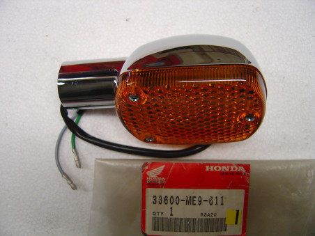Clignotant AR droit Honda VT750 – Réf. 33600ME9611