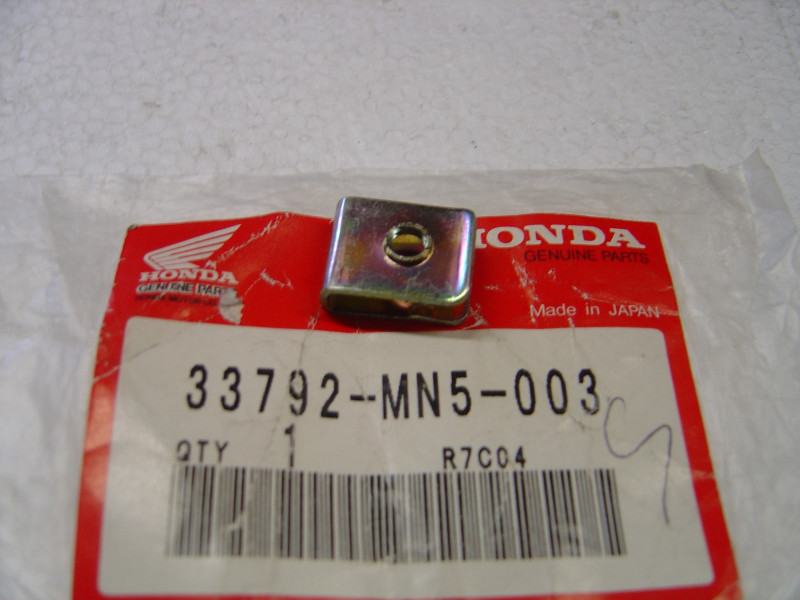 Agrafe fixation catadioptre top case Honda GL1500 - 33792MN5003
