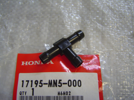 Raccord en Té d'essence Honda 17195MN5000