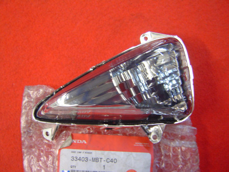 Clignotant AV droit Honda XL1000V 07/11 - Réf. 33403MBTC40