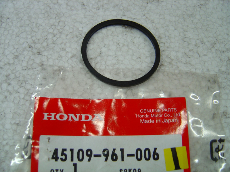 Joint cache poussière du piston d'étrier de CBX400FC F2C HONDA 45109-961-006