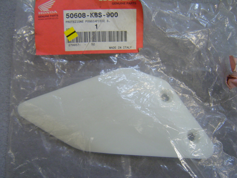 Cache gauche maître cylindre Honda NSR125R – Réf. 50608KBS900