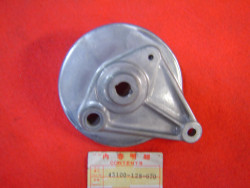 flasque de frein AR de CB125J (S3) honda 43100-128-670