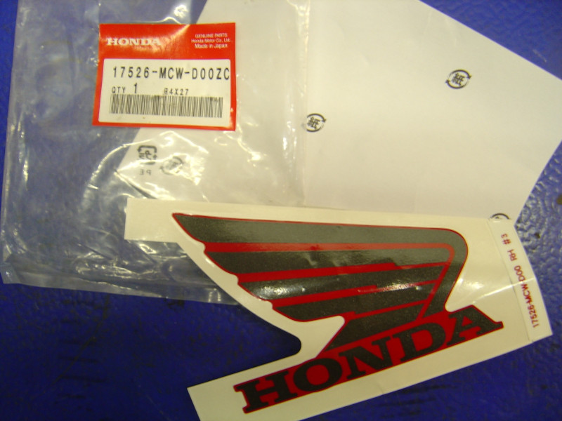 Décor autocollant type3 droit réservoir Honda VFR800 02-03