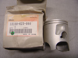 Piston E D66.5 mm CR250 RN 1992 CR250 RP 1993 neuf origine HONDA 13100-KZ3-860