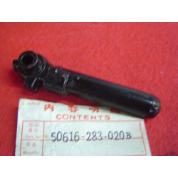 Repose pied droit (2ème montage) de CB250-350K2 CB450K à K3 HONDA 50616-283-020