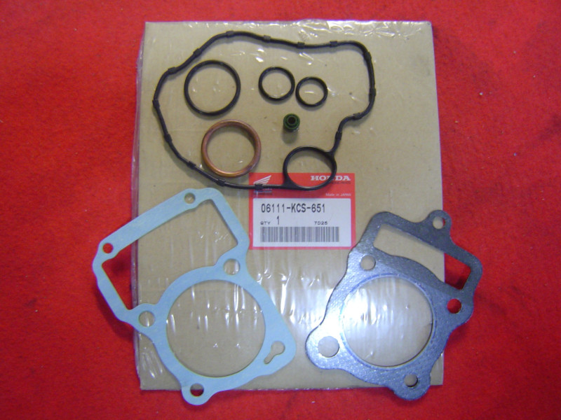 Pochette joint haut moteur Honda CG125 1998 – Réf. 06111KCS651