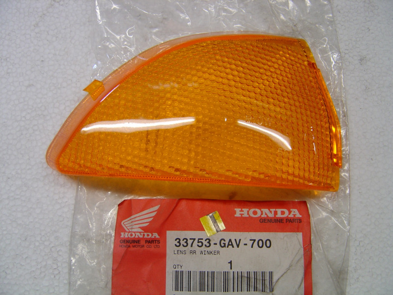 Cabochon arrière Honda SJ50P 93 - Réf. 33753GAV700