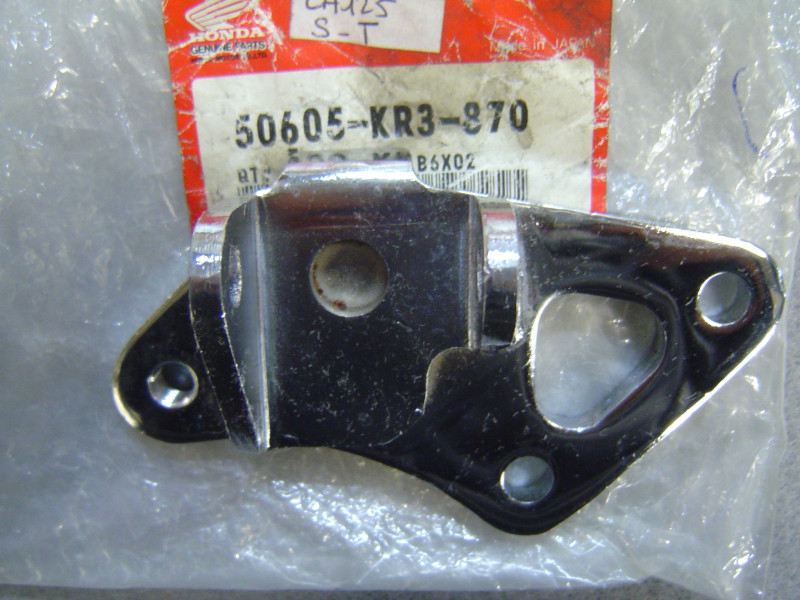 Support Repose-Pieds Avant Droit Honda CA125T - Réf. 50605KR3870