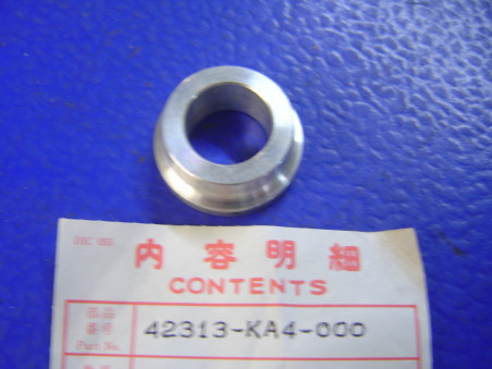 Entretoise roue arrière Honda CR250RB CR450R - Réf. 42313KA4000