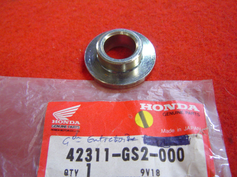 Entretoise roue AR gauche Honda CR80 87-95 | Réf. 42311GS2000