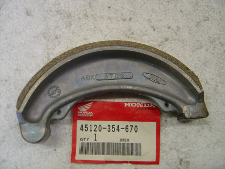 Mâchoire frein avant Honda CB125 K3 K5 CB200B - 45120-354-670
