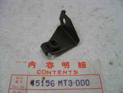 Tôle maintien câble frein Honda – Réf. 45156MT3000