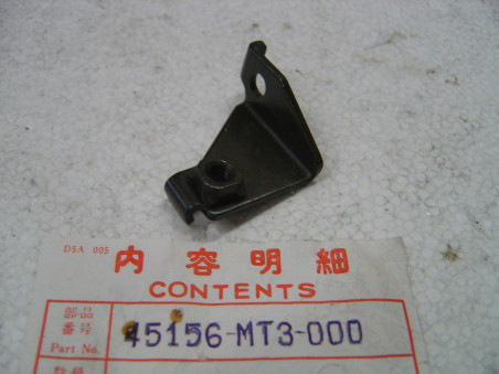 Tôle maintien câble frein Honda – Réf. 45156MT3000