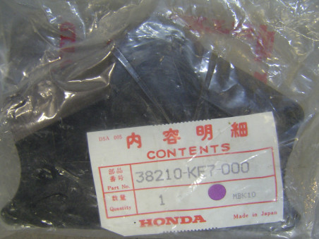 Couvercle boîte à fusibles Honda VF400F – Réf. 38210KE7000
