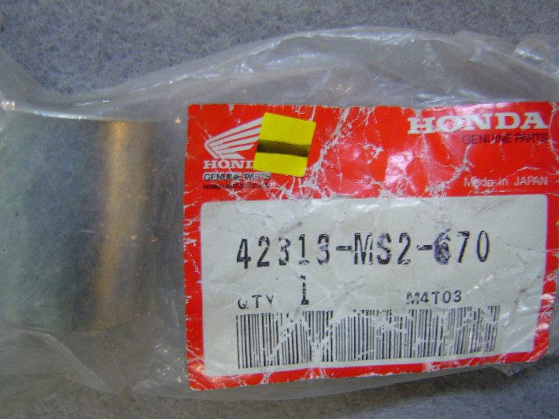 Bague axe roue AR droite Honda CBR1000F 93-95 | 42313MS2670