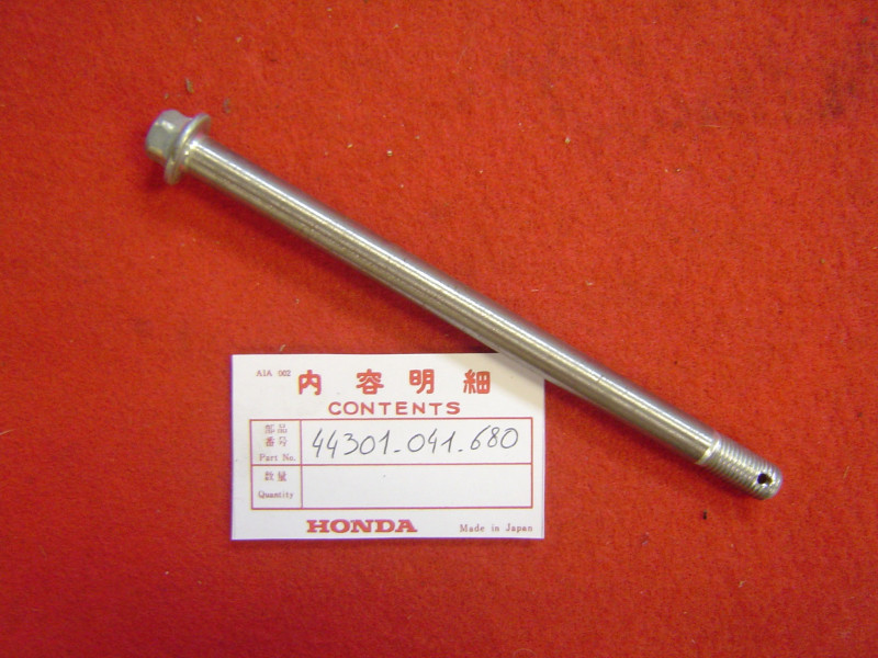 Axe de roue avant Honda C50 C70 C90Z – Réf. 44301044680