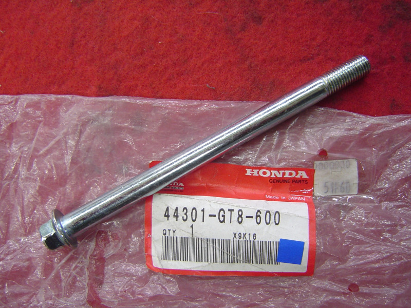 Axe de roue avant Honda PK50 1990-1994 – Réf. 44301GT8600