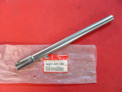 Axe de roue avant Honda GL1500 97/98 - Réf. 44301MZ0000