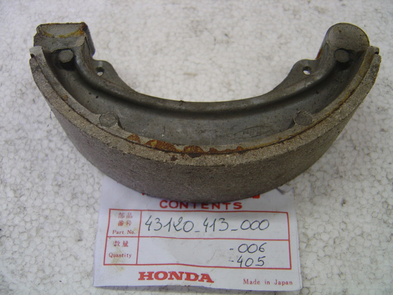 Mâchoire de frein arrière Honda CB250 400T VT500E | Réf. 43120413000