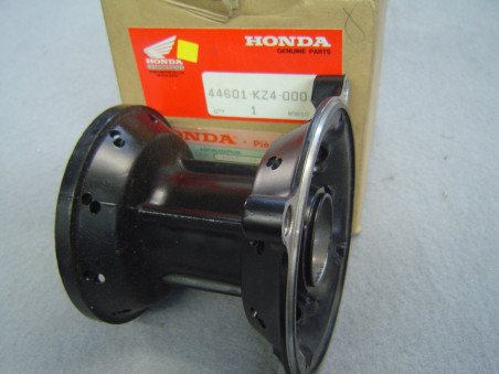 Moyeu roue avant nu Honda CR125R CR250R CR500R – Réf. 44601KZ4000