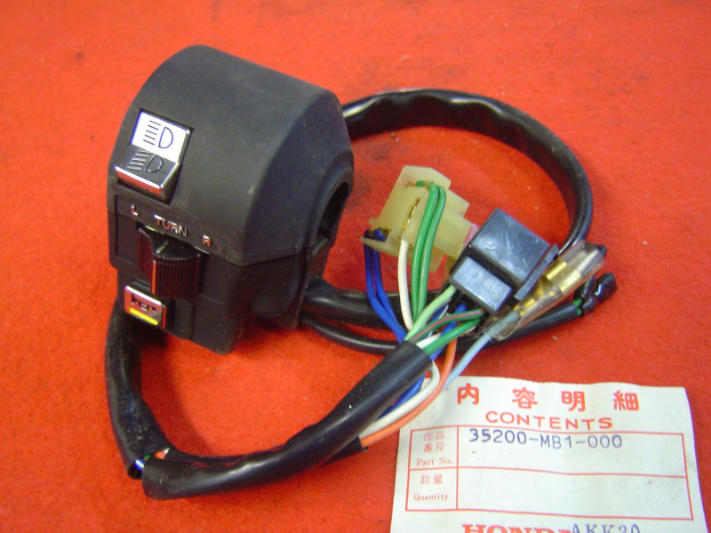 Commodo gauche Honda VF750C – Réf. 35200MB1000