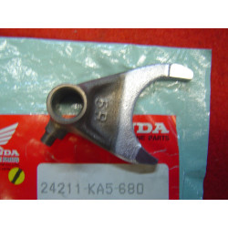 Fourchette boîte de vitesse Honda CR480R 83 - 24211KA5680
