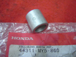 Entretoise roue avant droite Honda CB500 96-02 | 44311MY5860