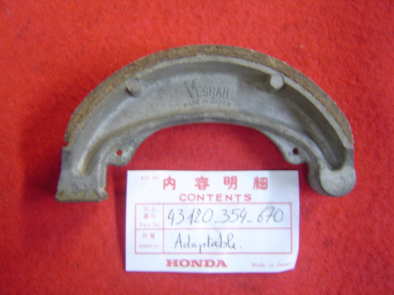 Machoire de frein AR adaptable D140x30 vendue à l'unité 43120-354-670A