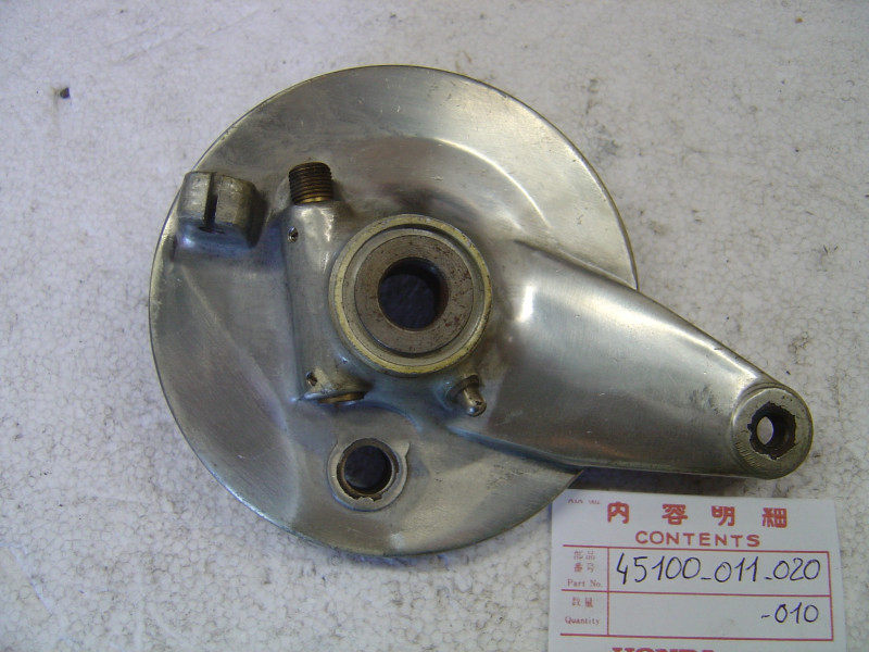 Flasque Frein Avant Honda C110 CA110 - Réf. 45100011020