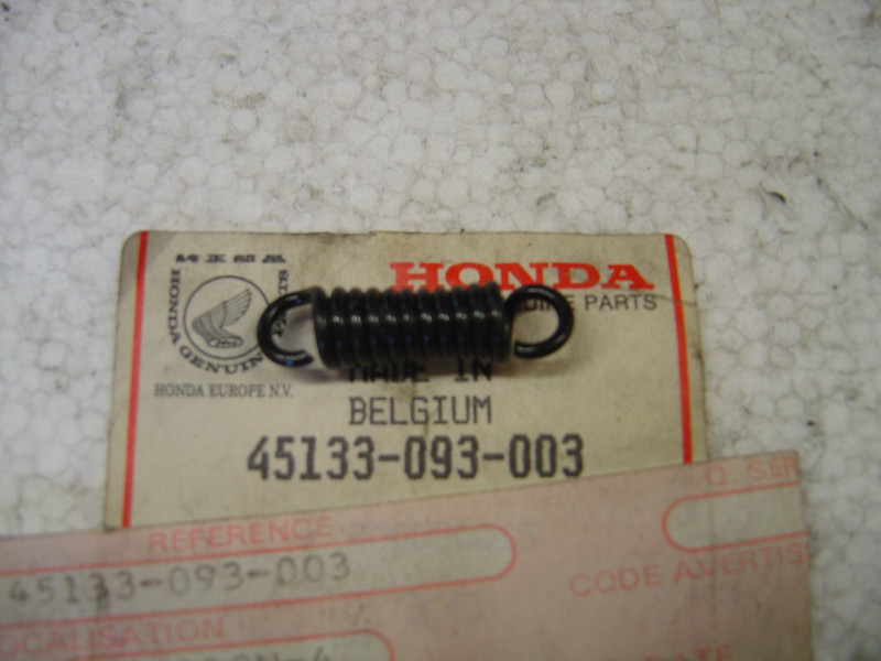 Ressort mâchoires de frein Honda PS50 PC50 PM50 - Réf. 45133093003