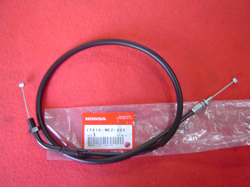 Câble de gaz Honda CB900F 02-07 - Réf. 17910MCZ000